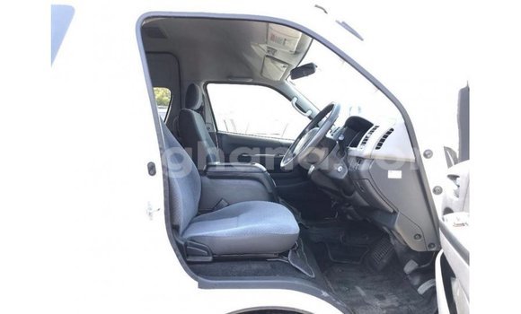 Sayi Imported Toyota Hiace White Mota in Import - Dubai a Ashanti Sayi Imported Toyota Hiace White Mota in Import - Dubai a Ashanti
