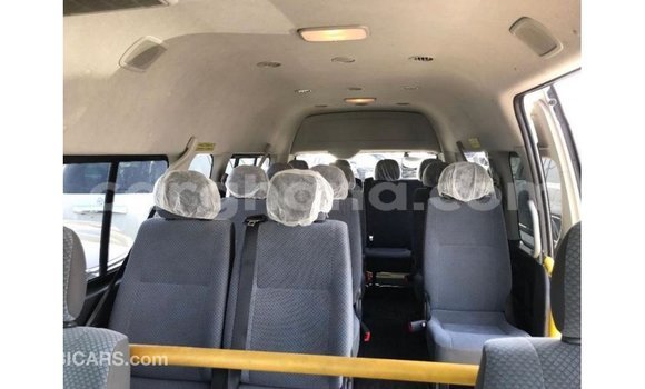 Sayi Imported Toyota Hiace White Mota in Import - Dubai a Ashanti Sayi Imported Toyota Hiace White Mota in Import - Dubai a Ashanti