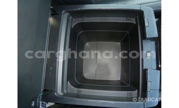 Sayi Imported Toyota Land Cruiser White Mota in Import - Dubai a Ashanti Sayi Imported Toyota Land Cruiser White Mota in Import - Dubai a Ashanti