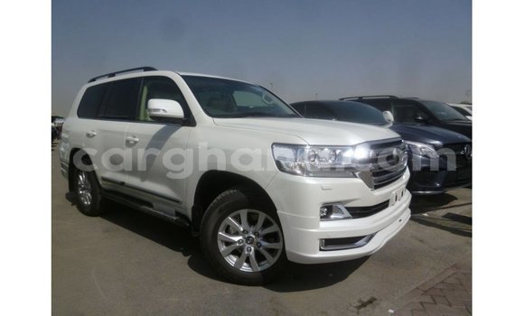 Ra Imported Toyota Land Cruiser funfun Ọkọ̀ in Import - Dubai ni Ashanti Ra Imported Toyota Land Cruiser funfun Ọkọ̀ in Import - Dubai ni Ashanti