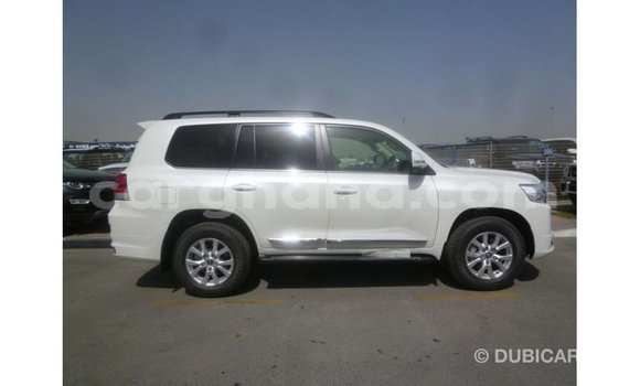 Ra Imported Toyota Land Cruiser funfun Ọkọ̀ in Import - Dubai ni Ashanti Ra Imported Toyota Land Cruiser funfun Ọkọ̀ in Import - Dubai ni Ashanti