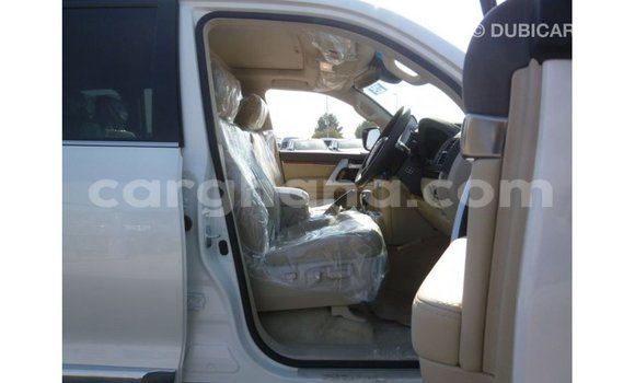 Ra Imported Toyota Land Cruiser funfun Ọkọ̀ in Import - Dubai ni Ashanti Ra Imported Toyota Land Cruiser funfun Ọkọ̀ in Import - Dubai ni Ashanti