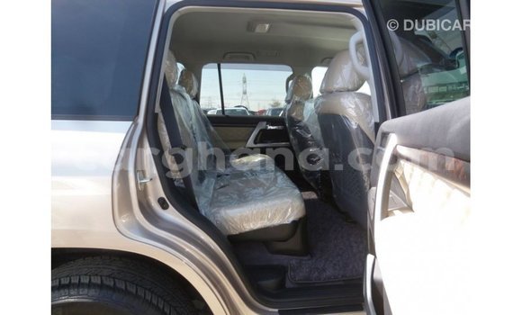 Sayi Imported Toyota Land Cruiser Sauran Mota in Import - Dubai a Ashanti Sayi Imported Toyota Land Cruiser Sauran Mota in Import - Dubai a Ashanti