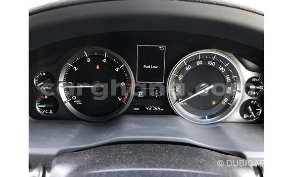 Buy Import Toyota Land Cruiser White Car in Import - Dubai in Ashanti Buy Import Toyota Land Cruiser White Car in Import - Dubai in Ashanti