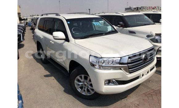 Ra Imported Toyota Land Cruiser funfun Ọkọ̀ in Import - Dubai ni Ashanti Ra Imported Toyota Land Cruiser funfun Ọkọ̀ in Import - Dubai ni Ashanti
