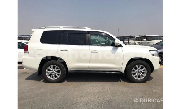 Ra Imported Toyota Land Cruiser funfun Ọkọ̀ in Import - Dubai ni Ashanti Ra Imported Toyota Land Cruiser funfun Ọkọ̀ in Import - Dubai ni Ashanti