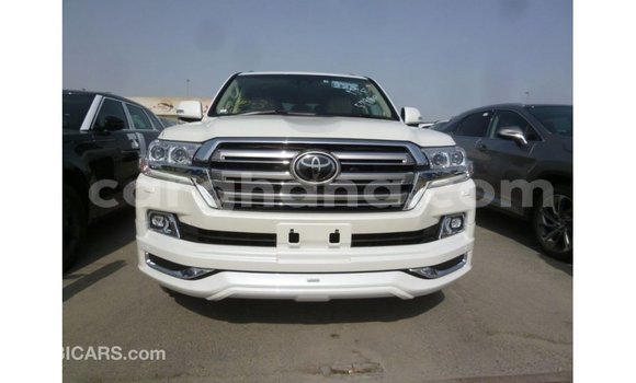Buy Import Toyota Land Cruiser White Car in Import - Dubai in Ashanti Buy Import Toyota Land Cruiser White Car in Import - Dubai in Ashanti