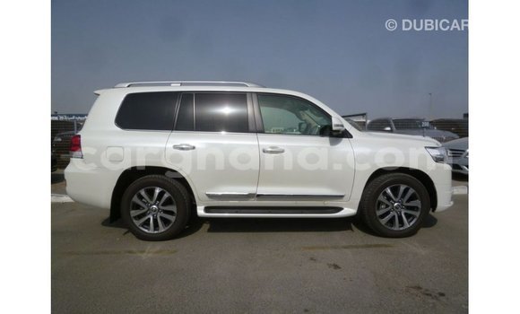 Buy Import Toyota Land Cruiser White Car in Import - Dubai in Ashanti Buy Import Toyota Land Cruiser White Car in Import - Dubai in Ashanti