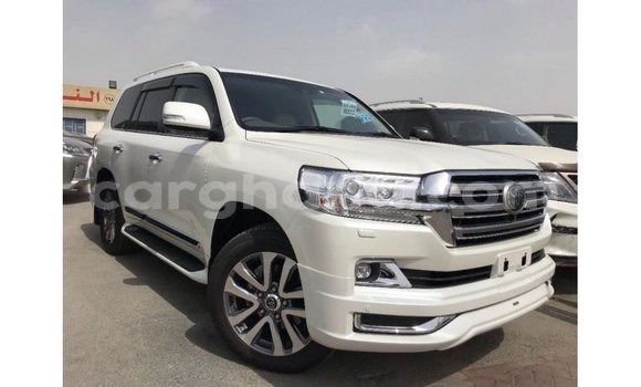 Buy Import Toyota Land Cruiser White Car in Import - Dubai in Ashanti Buy Import Toyota Land Cruiser White Car in Import - Dubai in Ashanti