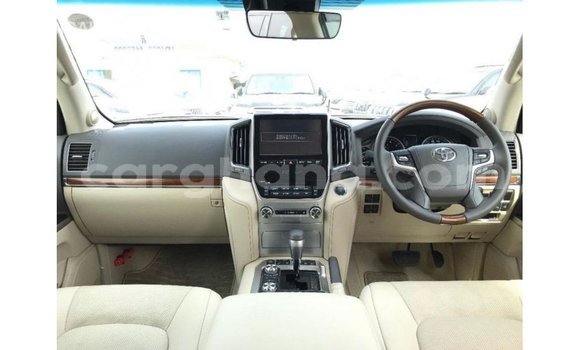 Buy Import Toyota Land Cruiser White Car in Import - Dubai in Ashanti Buy Import Toyota Land Cruiser White Car in Import - Dubai in Ashanti