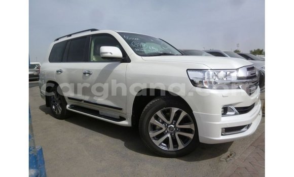Buy Import Toyota Land Cruiser White Car in Import - Dubai in Ashanti Buy Import Toyota Land Cruiser White Car in Import - Dubai in Ashanti