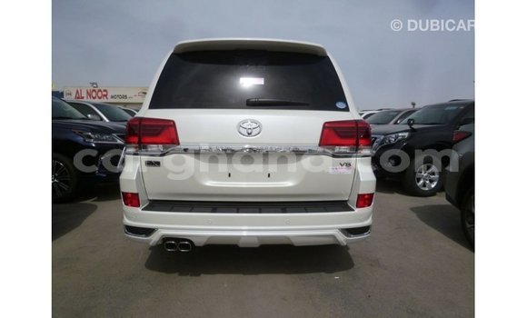 Buy Import Toyota Land Cruiser White Car in Import - Dubai in Ashanti Buy Import Toyota Land Cruiser White Car in Import - Dubai in Ashanti