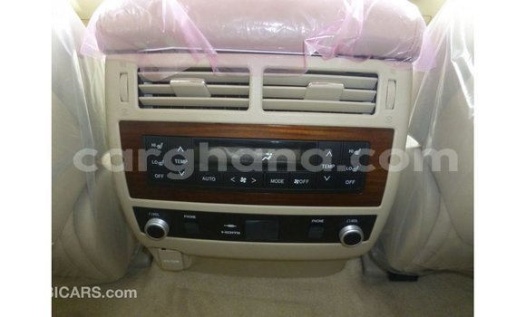 Buy Import Toyota Land Cruiser White Car in Import - Dubai in Ashanti Buy Import Toyota Land Cruiser White Car in Import - Dubai in Ashanti