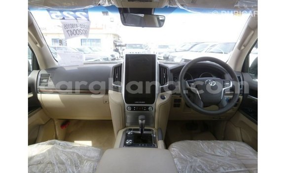 Buy Import Toyota Land Cruiser White Car in Import - Dubai in Ashanti Buy Import Toyota Land Cruiser White Car in Import - Dubai in Ashanti