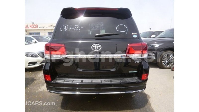 Big with watermark toyota land cruiser ashanti import dubai 21448