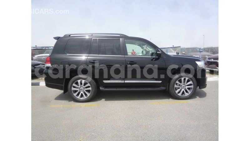 Big with watermark toyota land cruiser ashanti import dubai 21448