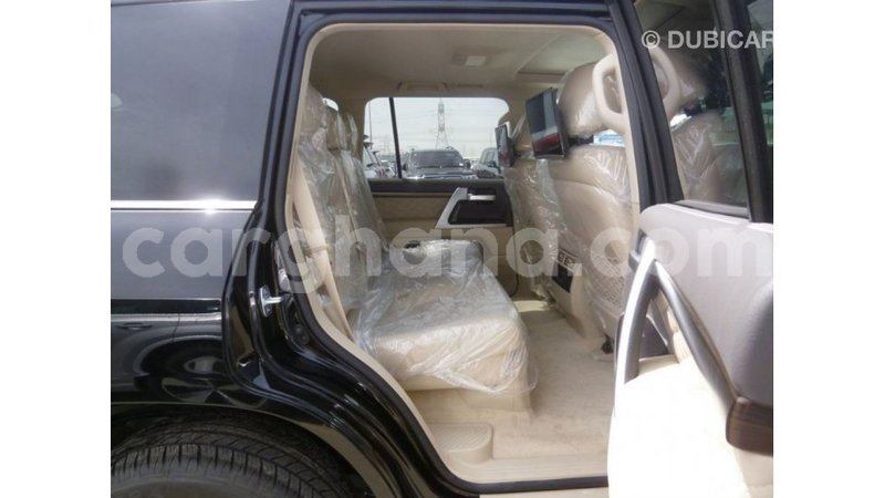 Big with watermark toyota land cruiser ashanti import dubai 21448