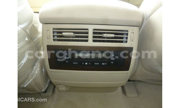 Buy Import Toyota Land Cruiser White Car in Import - Dubai in Ashanti Buy Import Toyota Land Cruiser White Car in Import - Dubai in Ashanti