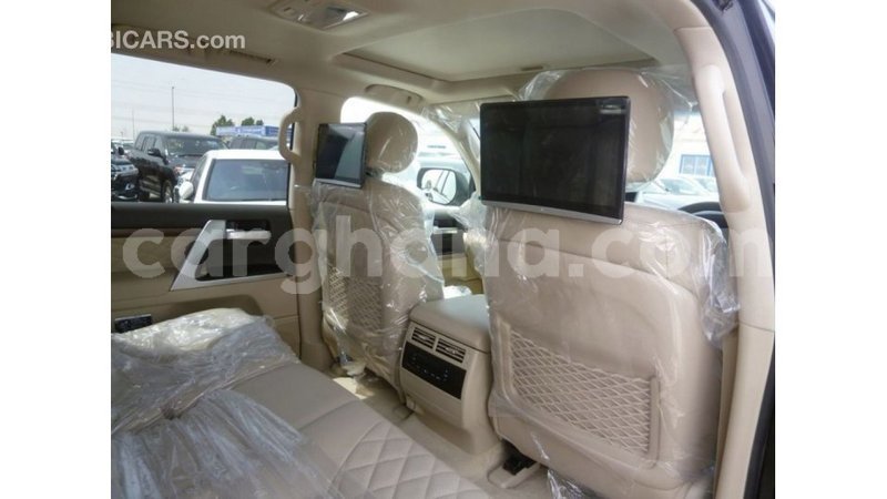 Big with watermark toyota land cruiser ashanti import dubai 21448