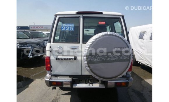 Buy Import Toyota Land Cruiser White Car in Import - Dubai in Ashanti Buy Import Toyota Land Cruiser White Car in Import - Dubai in Ashanti