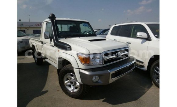 Buy Import Toyota Land Cruiser White Car in Import - Dubai in Ashanti Buy Import Toyota Land Cruiser White Car in Import - Dubai in Ashanti