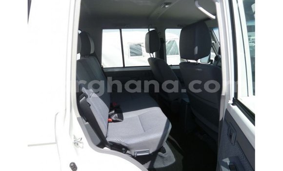 Buy Import Toyota Land Cruiser White Car in Import - Dubai in Ashanti Buy Import Toyota Land Cruiser White Car in Import - Dubai in Ashanti