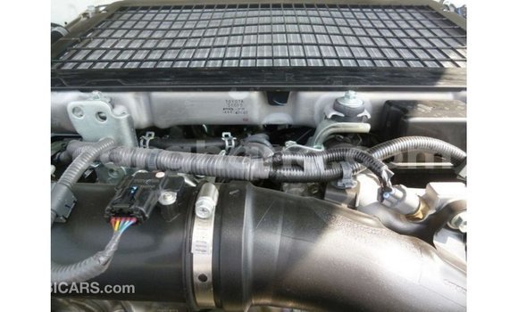 Buy Import Toyota Land Cruiser White Car in Import - Dubai in Ashanti Buy Import Toyota Land Cruiser White Car in Import - Dubai in Ashanti