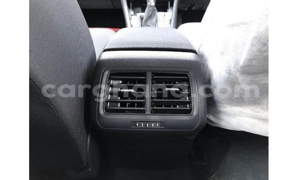 Ra Imported Volkswagen Golf funfun Ọkọ̀ in Import - Dubai ni Ashanti Ra Imported Volkswagen Golf funfun Ọkọ̀ in Import - Dubai ni Ashanti