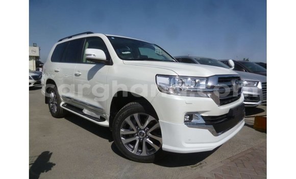 Buy Import Toyota Land Cruiser White Car in Import - Dubai in Ashanti Buy Import Toyota Land Cruiser White Car in Import - Dubai in Ashanti