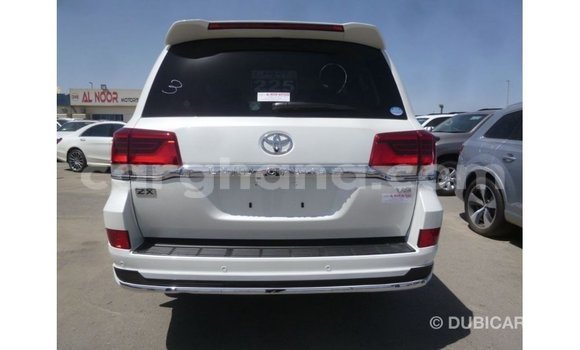 Buy Import Toyota Land Cruiser White Car in Import - Dubai in Ashanti Buy Import Toyota Land Cruiser White Car in Import - Dubai in Ashanti