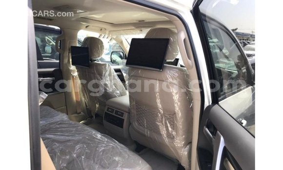 Buy Import Toyota Land Cruiser White Car in Import - Dubai in Ashanti Buy Import Toyota Land Cruiser White Car in Import - Dubai in Ashanti