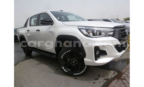 Sayi Imported Toyota Hilux White Mota in Import - Dubai a Ashanti Sayi Imported Toyota Hilux White Mota in Import - Dubai a Ashanti