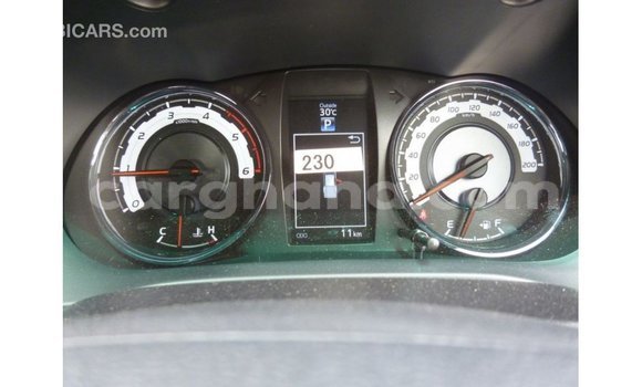 Sayi Imported Toyota Hilux White Mota in Import - Dubai a Ashanti Sayi Imported Toyota Hilux White Mota in Import - Dubai a Ashanti