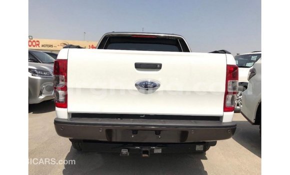 Sayi Imported Ford Ranger White Mota in Import - Dubai a Ashanti Sayi Imported Ford Ranger White Mota in Import - Dubai a Ashanti
