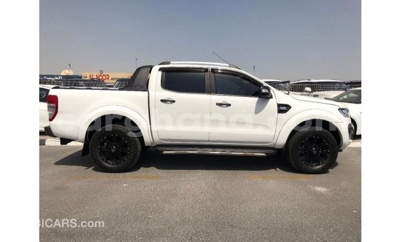 Sayi Imported Ford Ranger White Mota in Import - Dubai a Ashanti Sayi Imported Ford Ranger White Mota in Import - Dubai a Ashanti