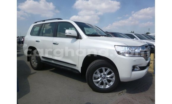 Ra Imported Toyota Land Cruiser funfun Ọkọ̀ in Import - Dubai ni Ashanti Ra Imported Toyota Land Cruiser funfun Ọkọ̀ in Import - Dubai ni Ashanti
