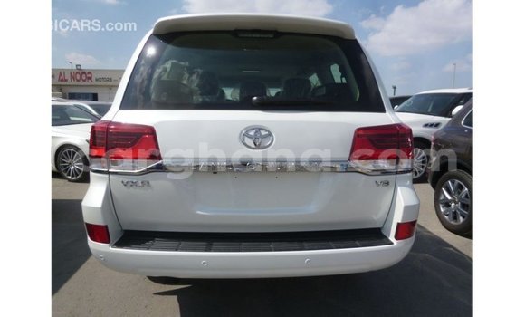 Ra Imported Toyota Land Cruiser funfun Ọkọ̀ in Import - Dubai ni Ashanti Ra Imported Toyota Land Cruiser funfun Ọkọ̀ in Import - Dubai ni Ashanti