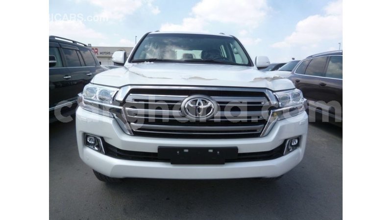 Big with watermark toyota land cruiser ashanti import dubai 21479