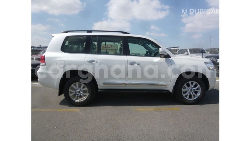 Big with watermark toyota land cruiser ashanti import dubai 21479