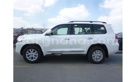 Ra Imported Toyota Land Cruiser funfun Ọkọ̀ in Import - Dubai ni Ashanti Ra Imported Toyota Land Cruiser funfun Ọkọ̀ in Import - Dubai ni Ashanti