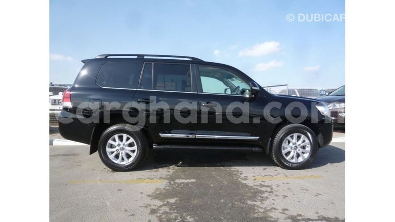 Big with watermark toyota land cruiser ashanti import dubai 21480