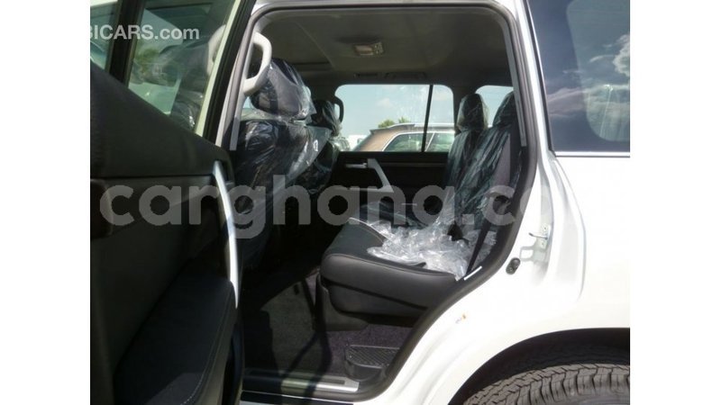 Big with watermark toyota land cruiser ashanti import dubai 21479