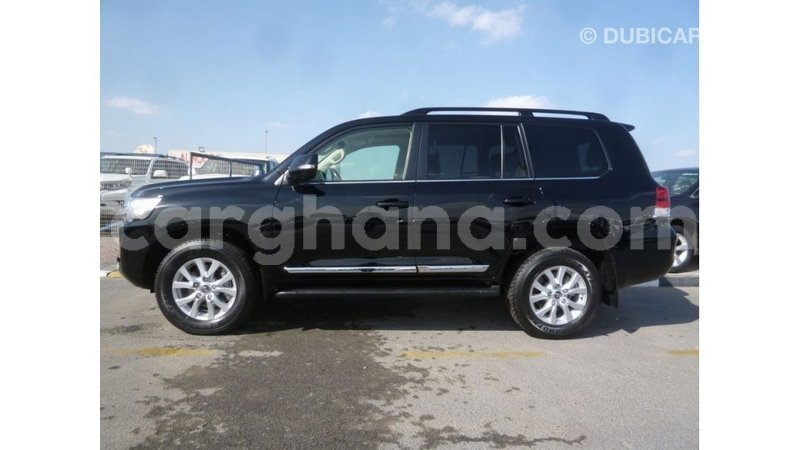 Big with watermark toyota land cruiser ashanti import dubai 21480