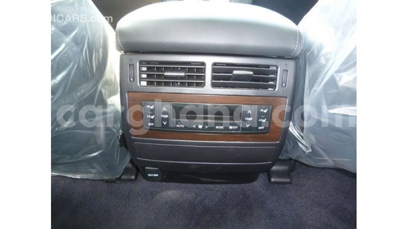 Big with watermark toyota land cruiser ashanti import dubai 21479