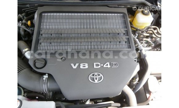 Ra Imported Toyota Land Cruiser funfun Ọkọ̀ in Import - Dubai ni Ashanti Ra Imported Toyota Land Cruiser funfun Ọkọ̀ in Import - Dubai ni Ashanti