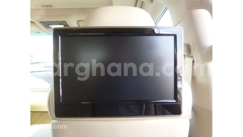 Big with watermark toyota land cruiser ashanti import dubai 21480