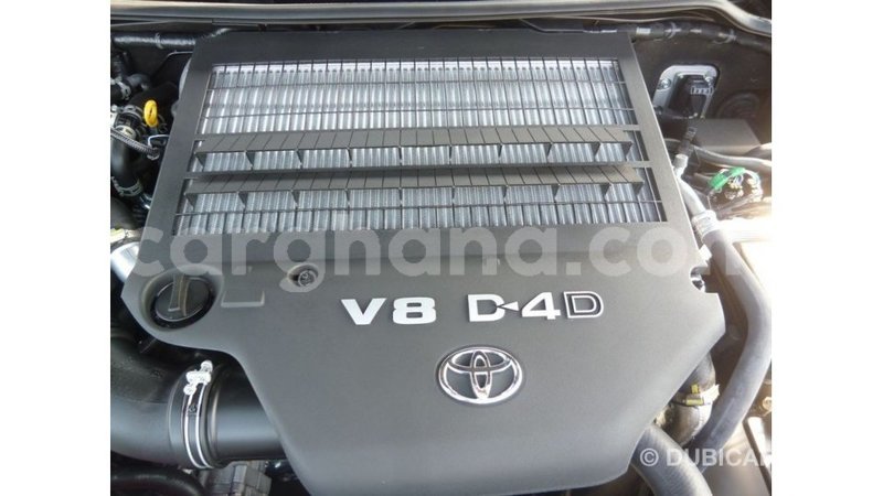 Big with watermark toyota land cruiser ashanti import dubai 21480