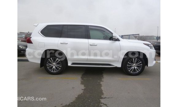 Sayi Imported Lexus LX White Mota in Import - Dubai a Ashanti Sayi Imported Lexus LX White Mota in Import - Dubai a Ashanti