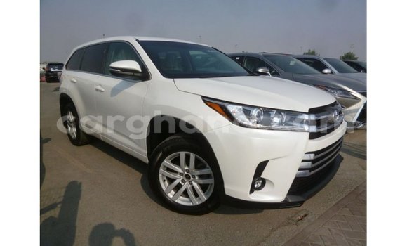 Ra Imported Toyota Kluger funfun Ọkọ̀ in Import - Dubai ni Ashanti Ra Imported Toyota Kluger funfun Ọkọ̀ in Import - Dubai ni Ashanti