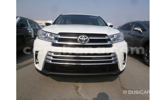 Ra Imported Toyota Kluger funfun Ọkọ̀ in Import - Dubai ni Ashanti Ra Imported Toyota Kluger funfun Ọkọ̀ in Import - Dubai ni Ashanti
